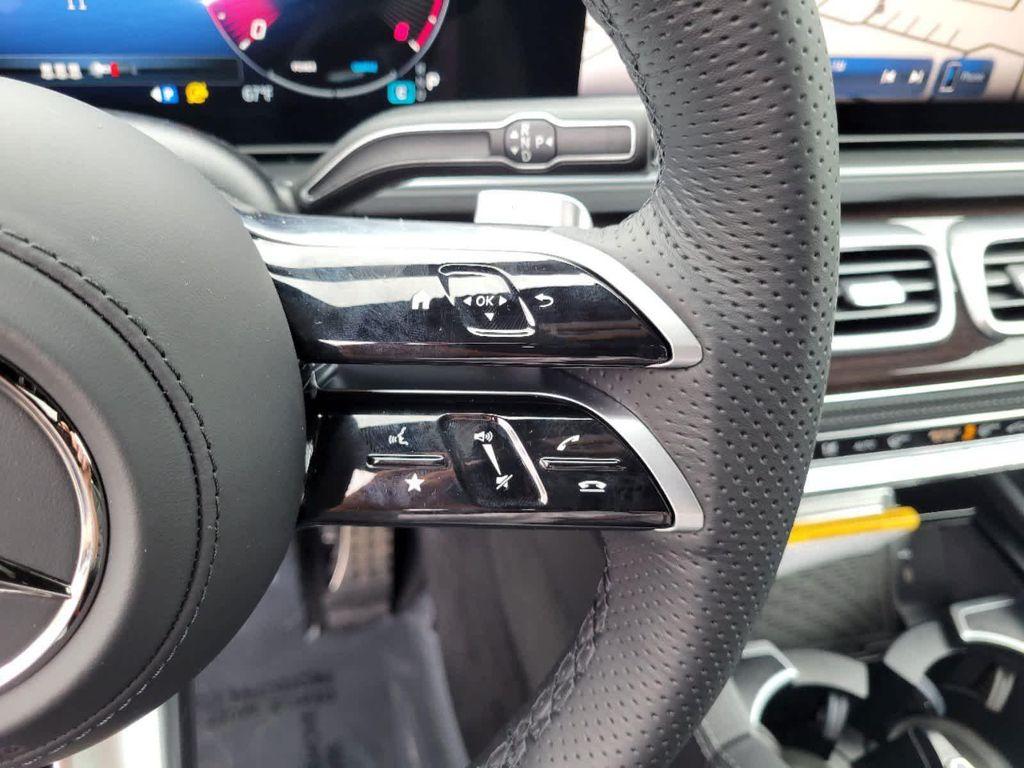 new 2025 Mercedes-Benz GLE 580 car, priced at $96,650