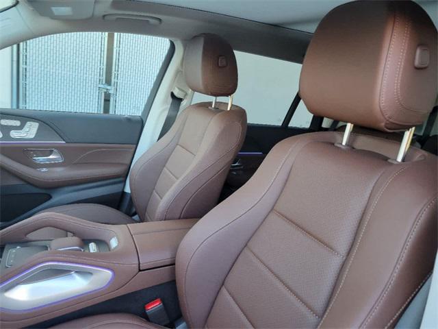 new 2025 Mercedes-Benz GLS 450 car, priced at $96,525