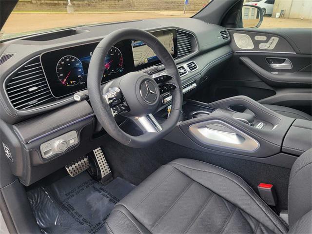 new 2025 Mercedes-Benz GLS 580 car, priced at $124,490