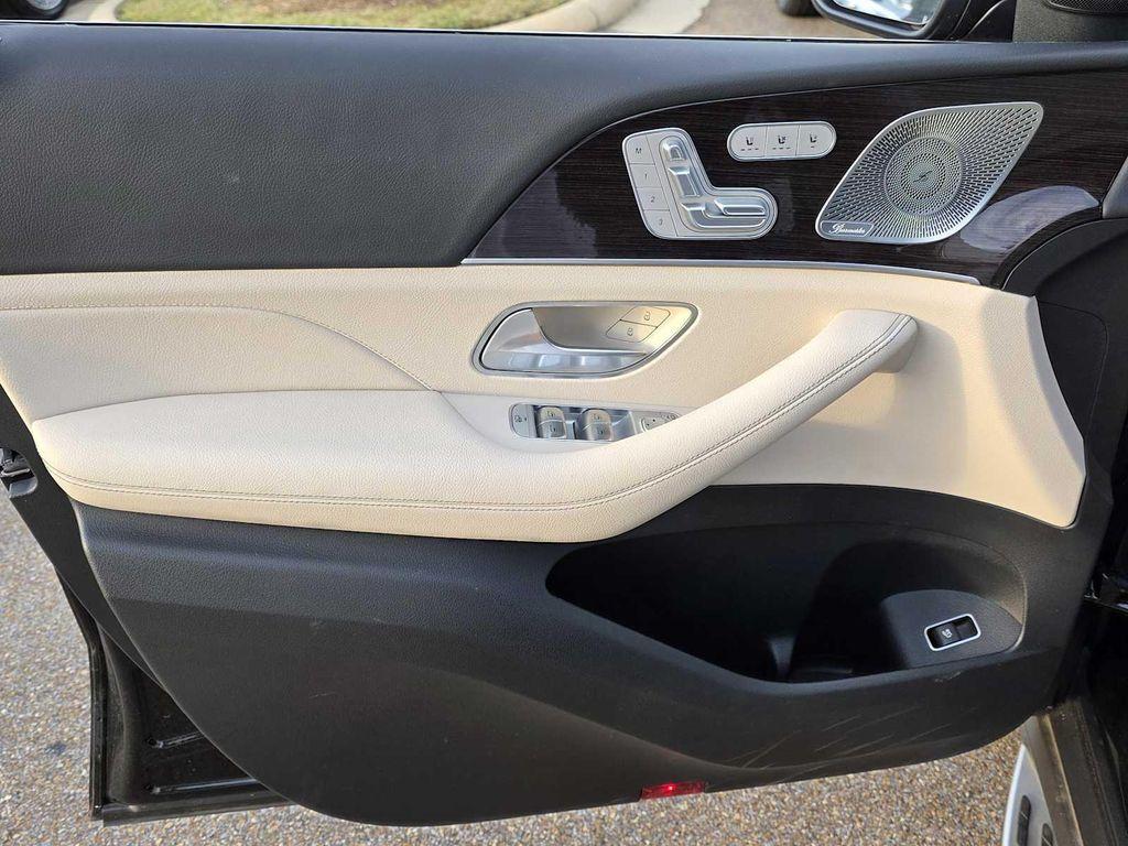 used 2025 Mercedes-Benz GLE 350 car, priced at $63,910