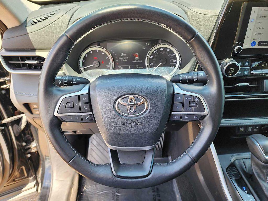 used 2023 Toyota Highlander car, priced at $34,300