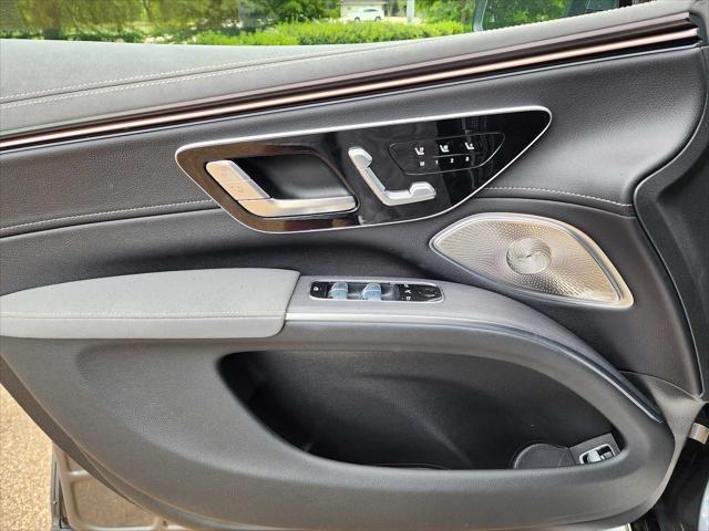 new 2025 Mercedes-Benz EQS 450 car, priced at $119,795