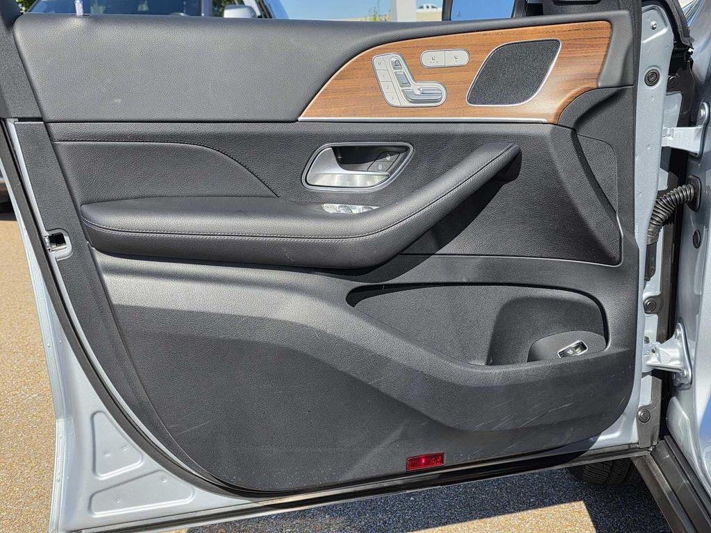 used 2025 Mercedes-Benz GLE 450 car, priced at $67,795