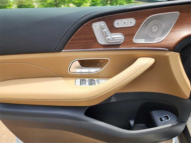 new 2025 Mercedes-Benz GLS 450 car, priced at $106,975