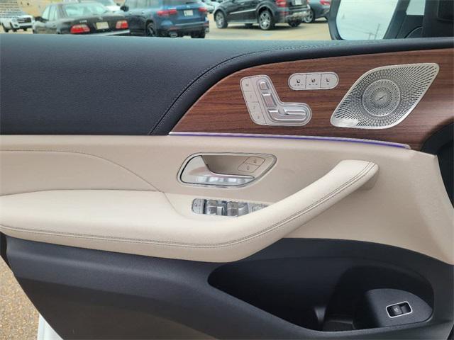new 2025 Mercedes-Benz GLE 450 car, priced at $77,925
