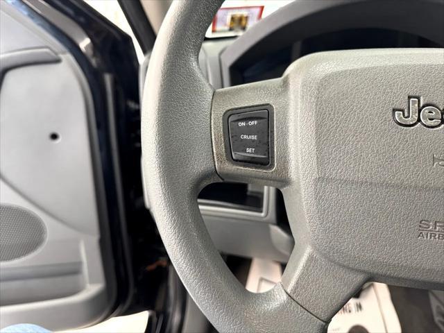 used 2007 Jeep Grand Cherokee car, priced at $4,495