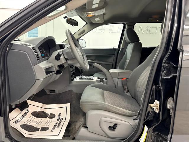 used 2007 Jeep Grand Cherokee car, priced at $4,495