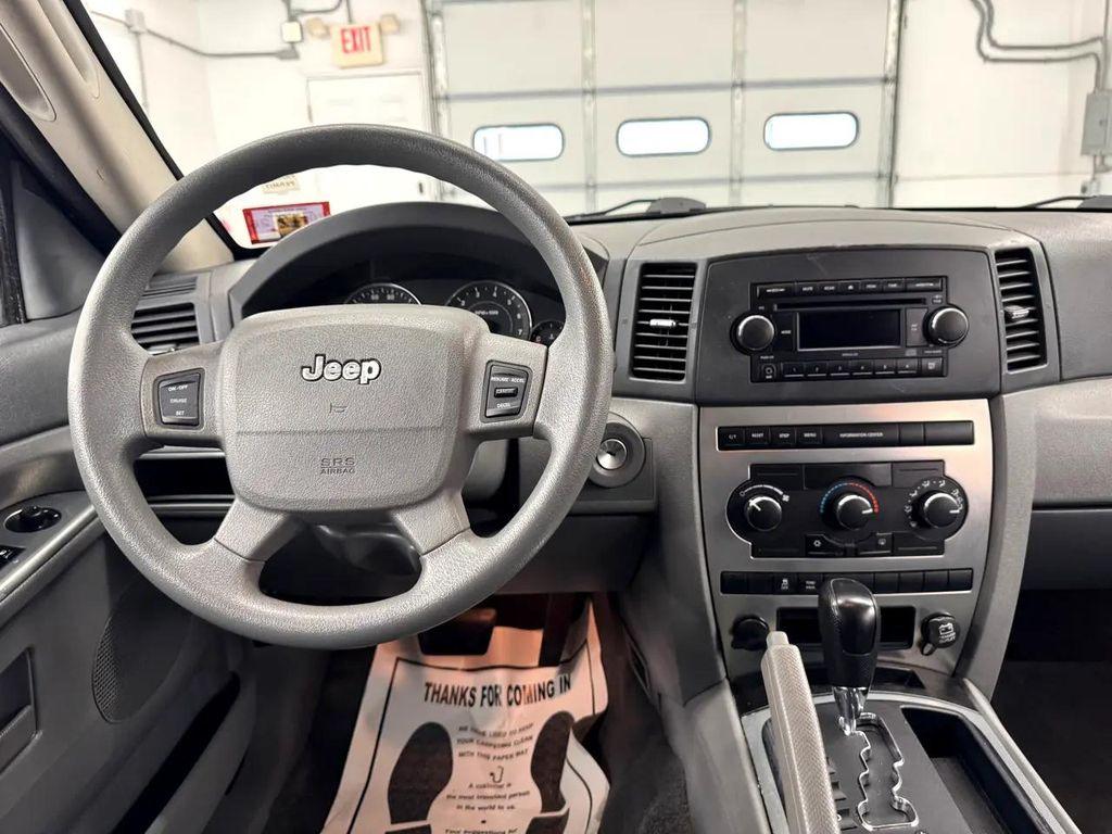 used 2007 Jeep Grand Cherokee car, priced at $5,495