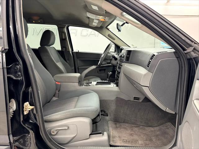 used 2007 Jeep Grand Cherokee car, priced at $4,495