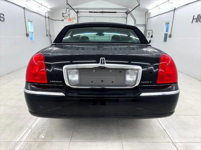 used 2008 Lincoln Town Car car, priced at $17,995
