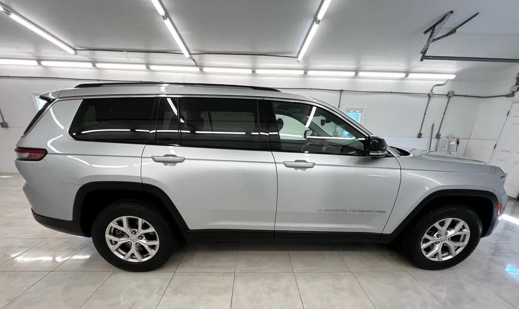 used 2021 Jeep Grand Cherokee L car, priced at $28,995