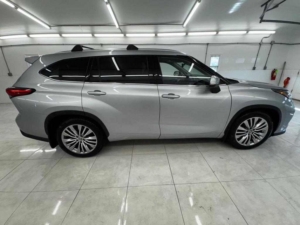 used 2022 Toyota Highlander car, priced at $38,995