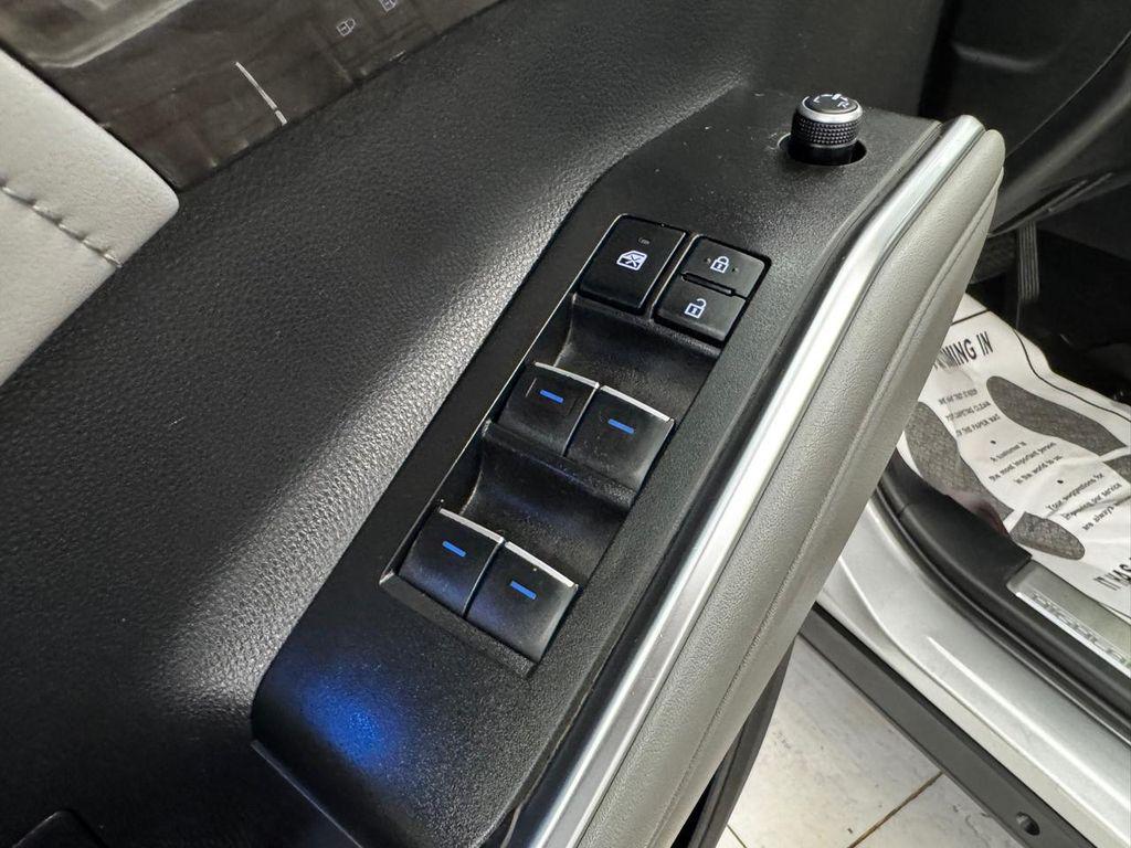 used 2022 Toyota Highlander car, priced at $38,995