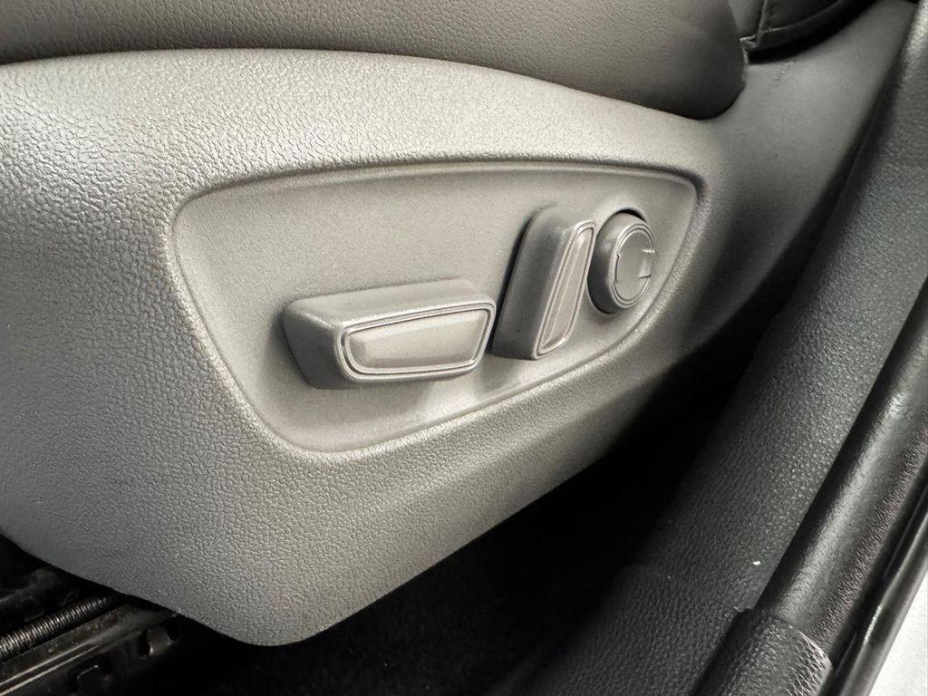 used 2022 Toyota Highlander car, priced at $38,995