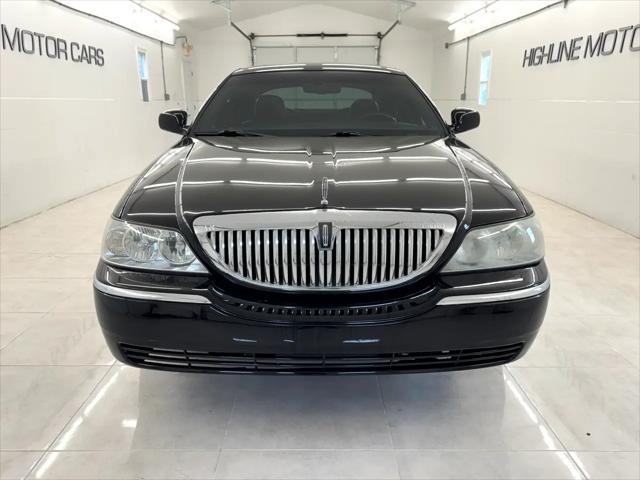 used 2006 Lincoln Town Car car, priced at $7,995