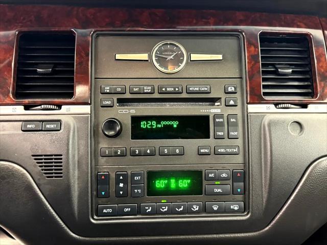 used 2006 Lincoln Town Car car, priced at $7,995