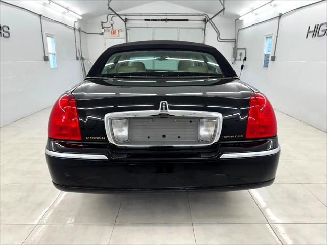 used 2007 Lincoln Town Car car, priced at $7,995