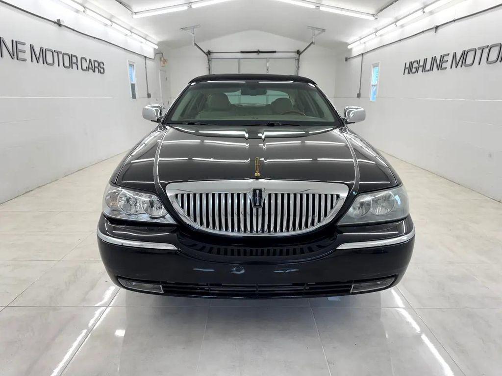used 2007 Lincoln Town Car car, priced at $7,795