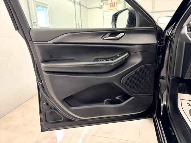 used 2023 Jeep Grand Cherokee L car
