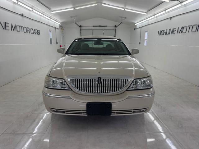 used 2003 Lincoln Town Car car, priced at $18,995