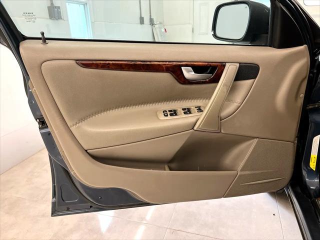 used 2006 Volvo XC70 car
