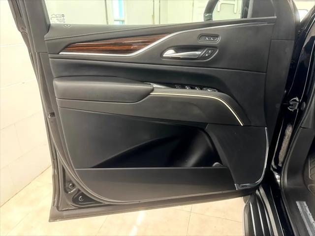used 2022 Cadillac Escalade ESV car, priced at $52,995