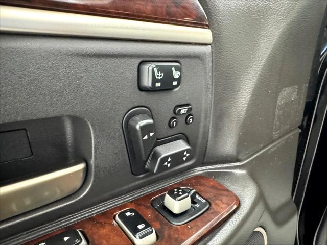 used 2008 Lincoln Town Car car, priced at $11,995