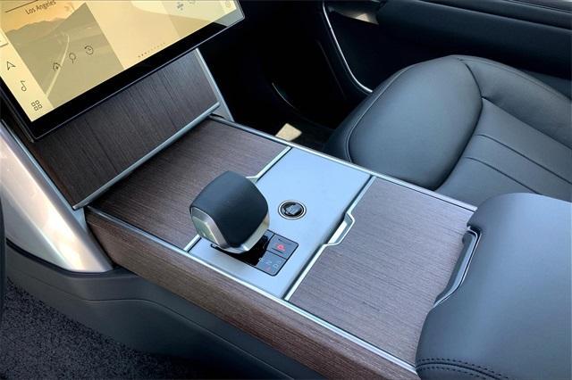 new 2025 Land Rover Range Rover car, priced at $137,430