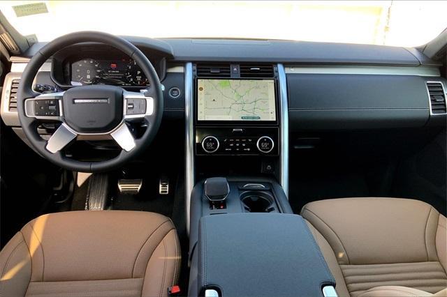 new 2025 Land Rover Discovery car, priced at $80,525