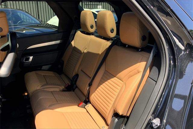 new 2025 Land Rover Discovery car, priced at $77,278