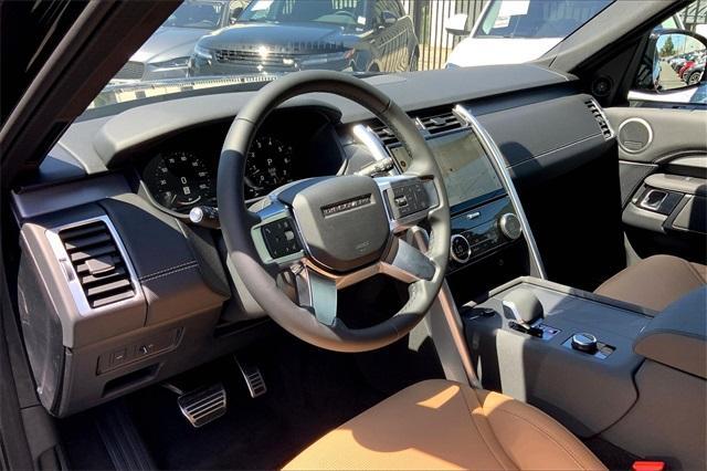 new 2025 Land Rover Discovery car, priced at $77,278