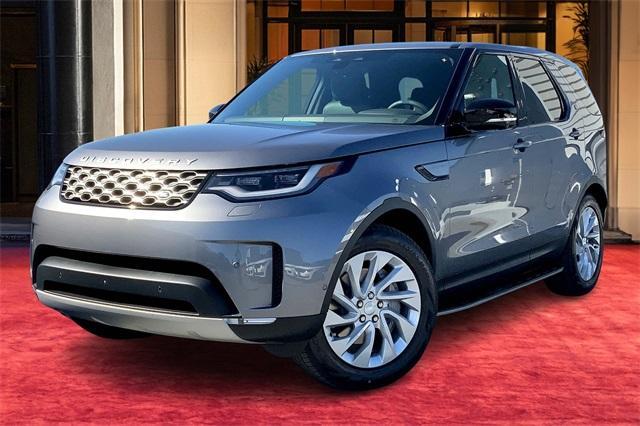 new 2025 Land Rover Discovery car, priced at $64,718