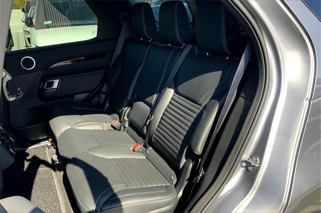 new 2025 Land Rover Discovery car, priced at $64,718