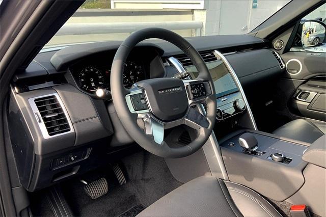 new 2025 Land Rover Discovery car, priced at $68,868
