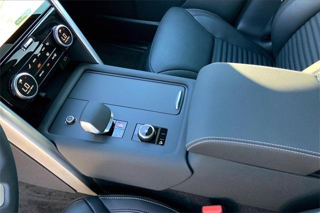 new 2025 Land Rover Discovery car, priced at $75,168
