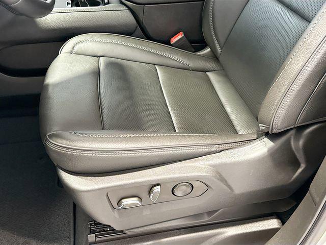 used 2023 GMC Yukon car, priced at $65,780