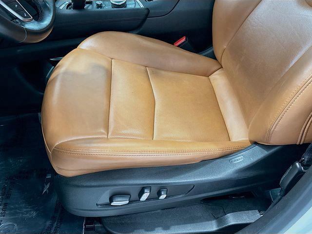used 2022 Cadillac XT5 car, priced at $31,880