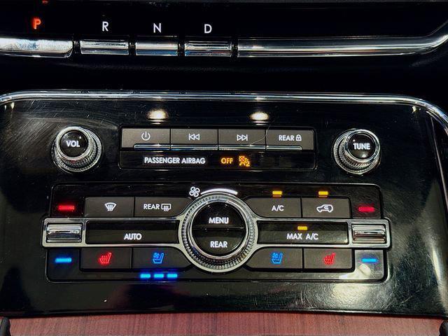 used 2022 Lincoln Navigator car, priced at $49,990