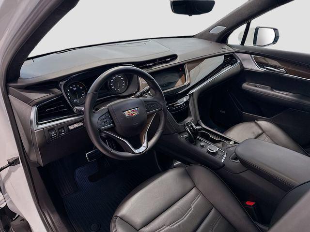 used 2024 Cadillac XT6 car, priced at $55,280