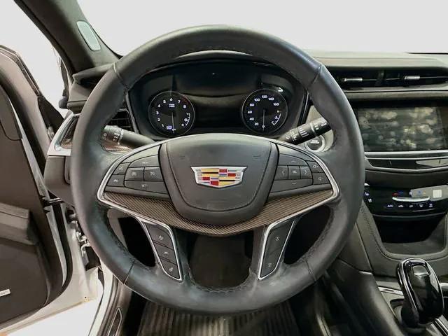 used 2024 Cadillac XT5 car, priced at $44,052