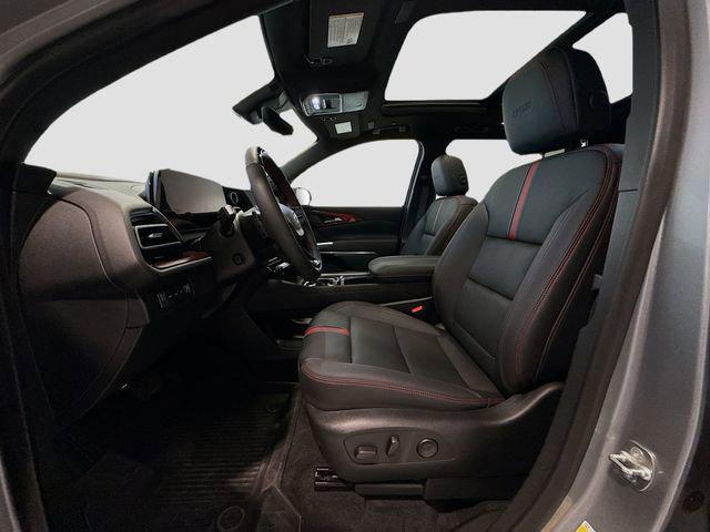 used 2024 Chevrolet Traverse car, priced at $54,980