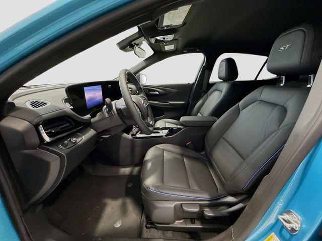 new 2025 Buick Envista car, priced at $26,566