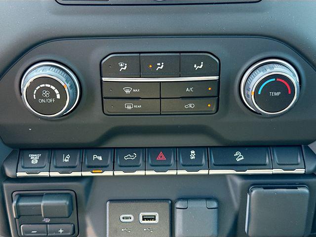 new 2025 Chevrolet Silverado 2500 car, priced at $67,960