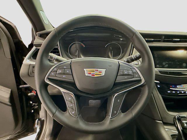 used 2025 Cadillac XT5 car, priced at $47,997