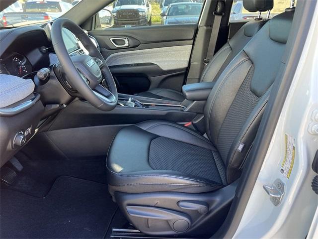 new 2025 Jeep Compass car, priced at $25,298