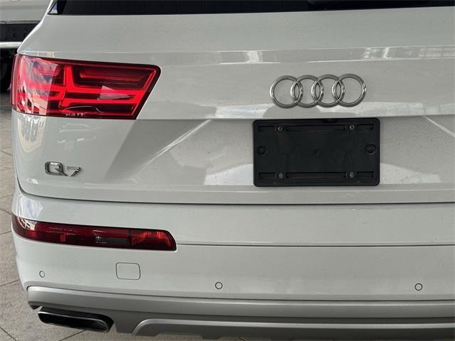 used 2019 Audi Q7 car, priced at $19,199