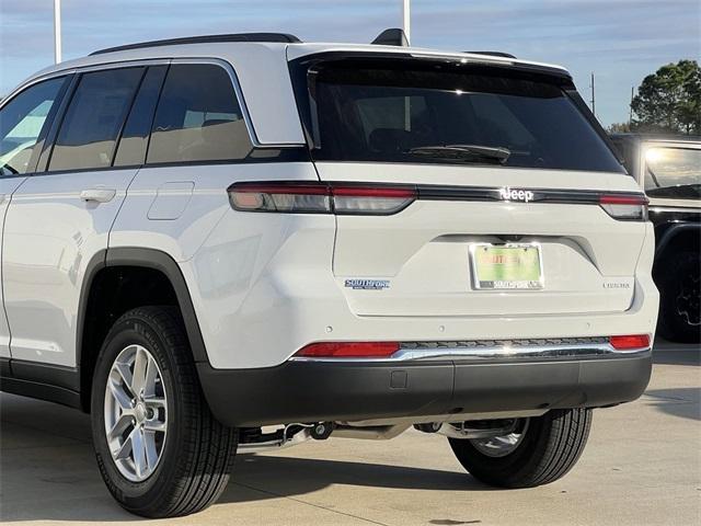 new 2025 Jeep Grand Cherokee car, priced at $33,495