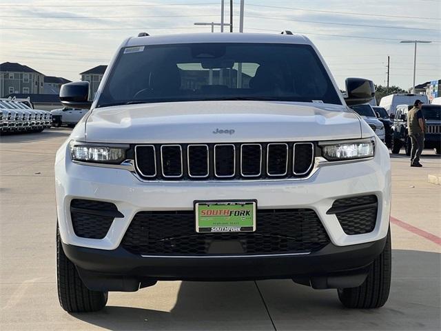 new 2025 Jeep Grand Cherokee car, priced at $33,495