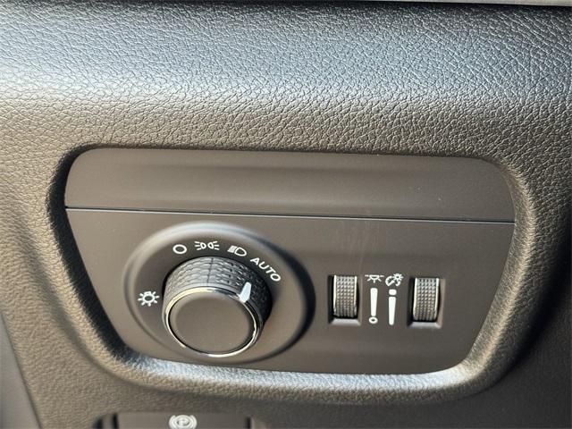 new 2025 Jeep Grand Cherokee L car, priced at $39,730