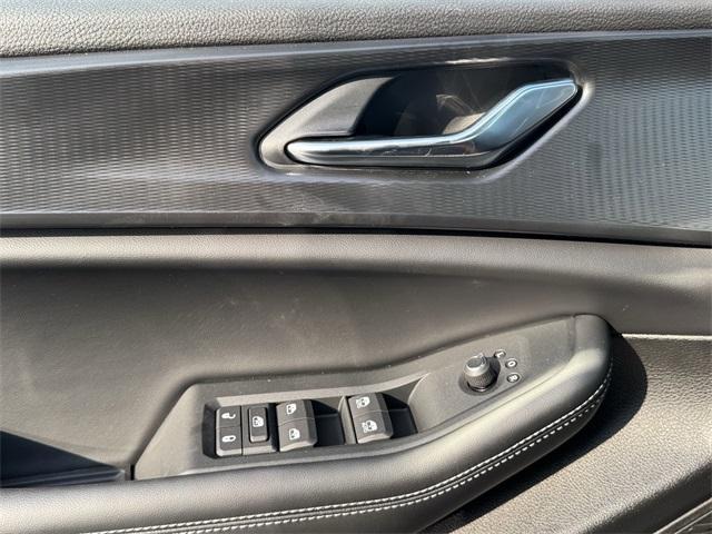 new 2025 Jeep Grand Cherokee L car, priced at $39,730